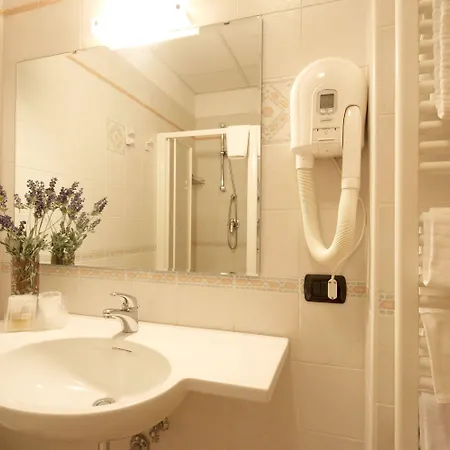 Le Ginestre Hotel 3*