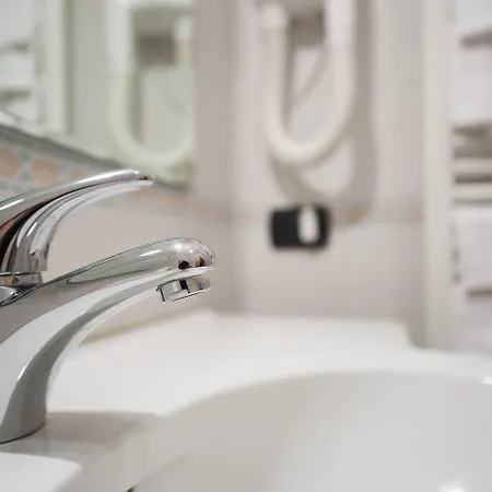 Le Ginestre 3* 로카카살레