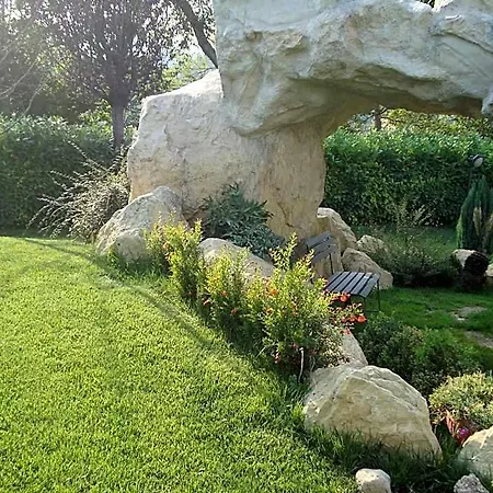 Le Ginestre Роккаказале