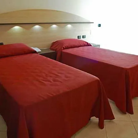 Le Ginestre Hotell 3*