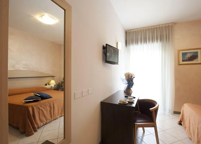 Le Ginestre 3* Роккаказале