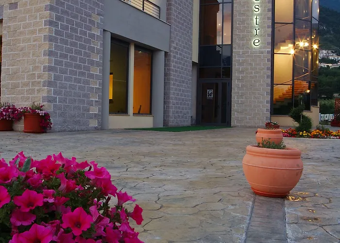 Le Ginestre 3* Roccacasale