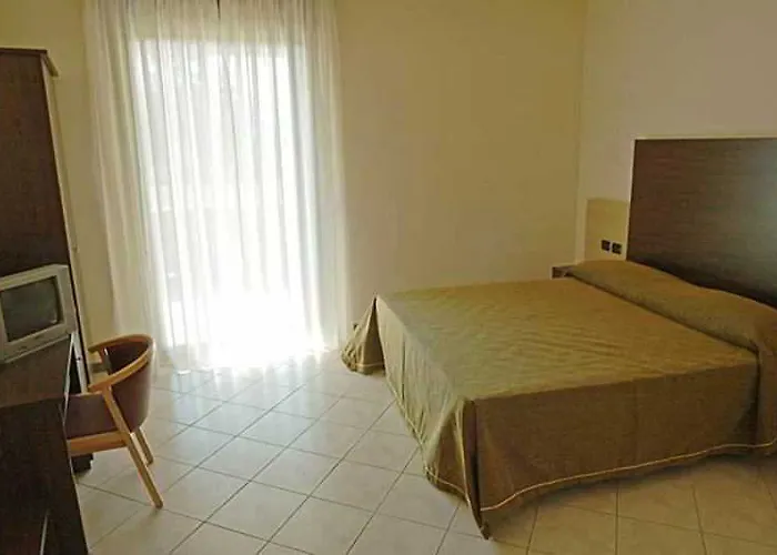 Le Ginestre 3* Роккаказале